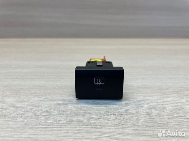 Кнопка обогрева заднего стекла Volkswagen Polo