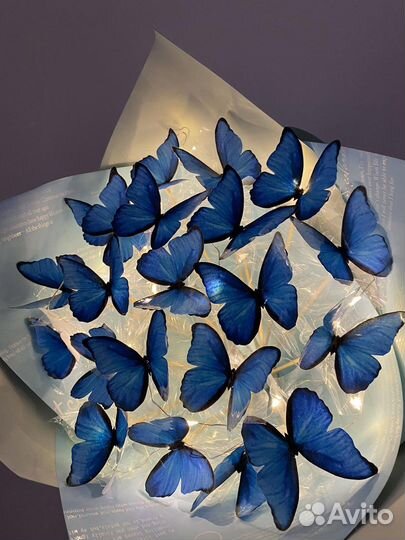 Светящийся букет из бабочек