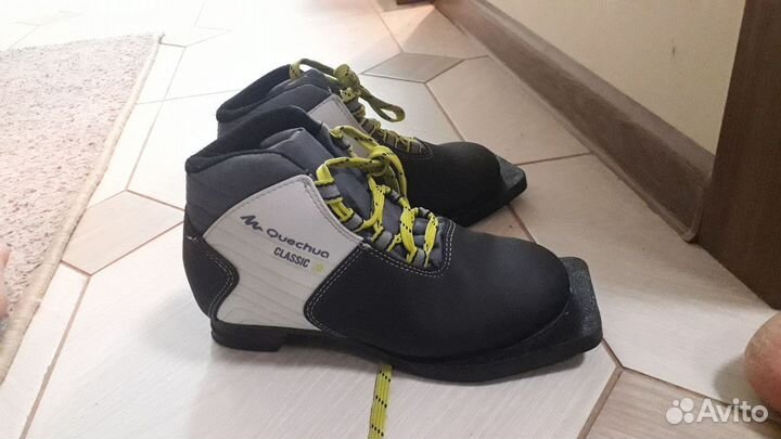 Лыжные ботинки