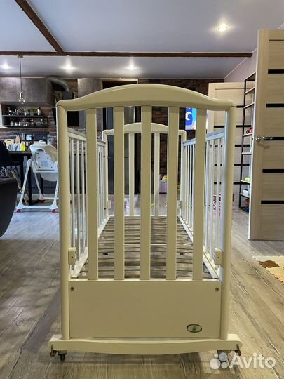 Кроватка детская