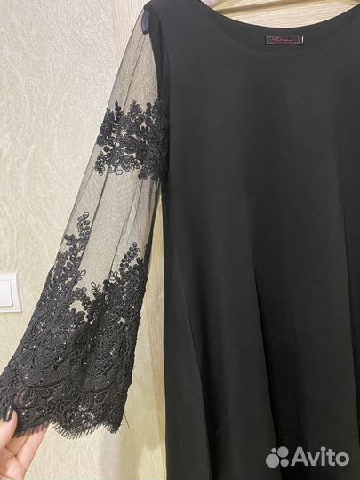 Нарядное женское платье