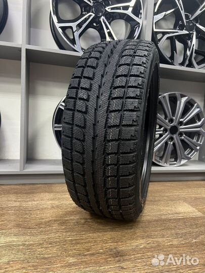 Antares Grip 20 195/60 R16 89H
