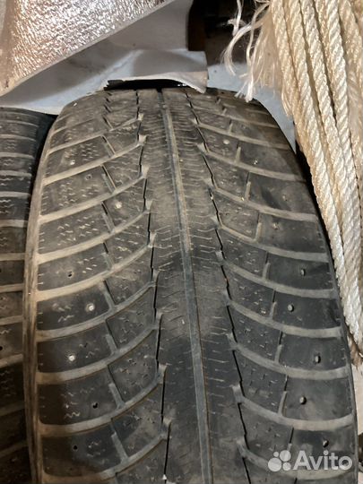 Gislaved Nord Frost 5 235/55 R17