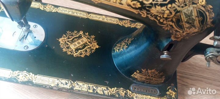 Швейная машинка singer