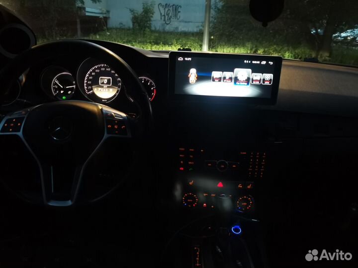 Экран Android Mercedes w204