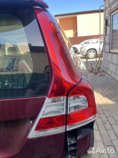 Volvo XC70 V70 фонарь багажника правый рест