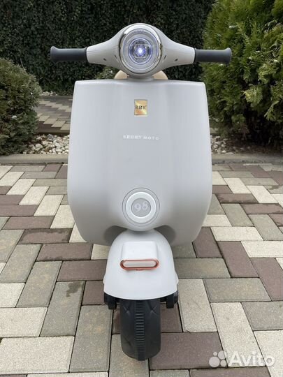 Детский мотоцикл Vespa к444рх-а