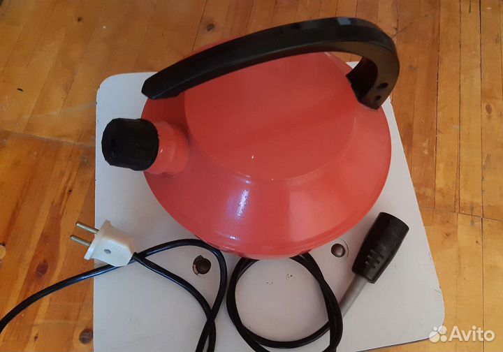 Электрический чайник со свистком бу