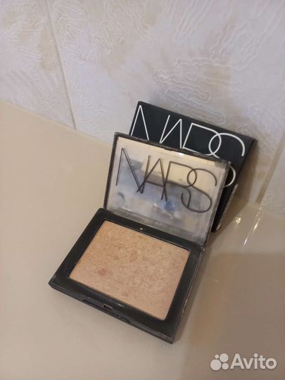 Хайлайтер nars