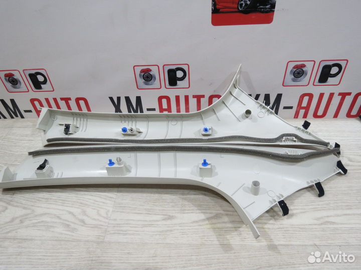 Обшивка передней стойки Ford Focus 3