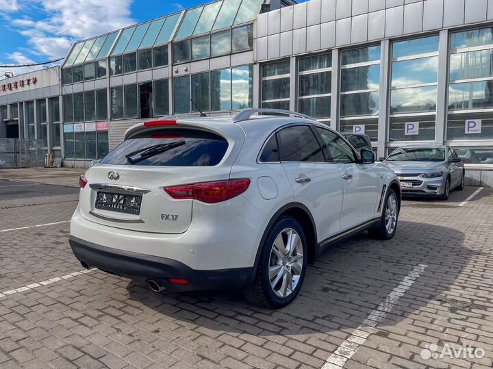 Infiniti FX37 3.7 AT, 2013, 137 638 км