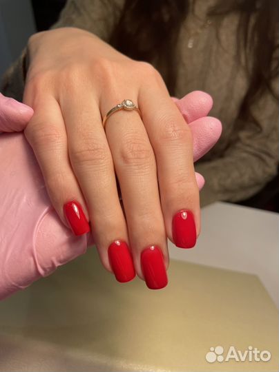 Модель на маникюр