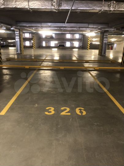 Машиноместо, 13 м²