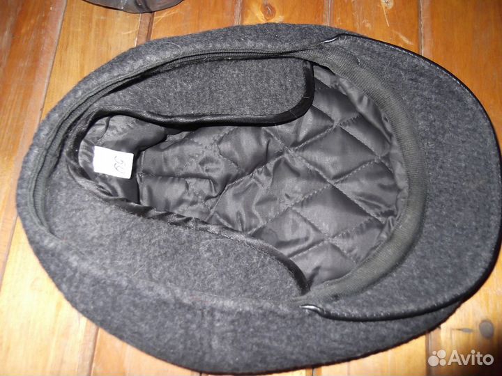 Мужская кепка и кожаная