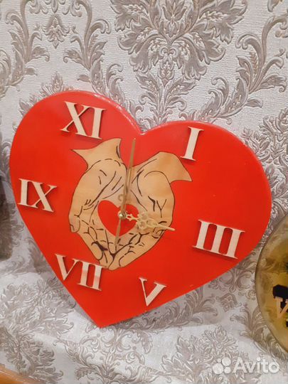 Часы из эпоксидной смолы ручной работы