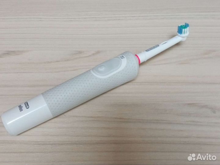 Зубная щетка oral b