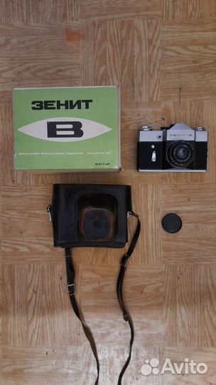 Пленочный фотоаппарат зенит