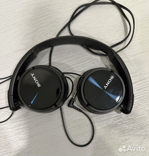 Наушники Sony