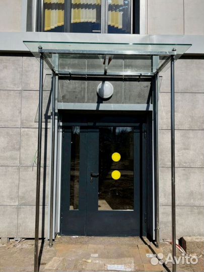 Козырек из стекла