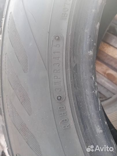 Dunlop Grandtrek AT3 215/65 R16 98