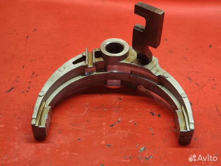 Вилка 1, 2 передачи МКПП Patrol Y60 2.8 87-97г