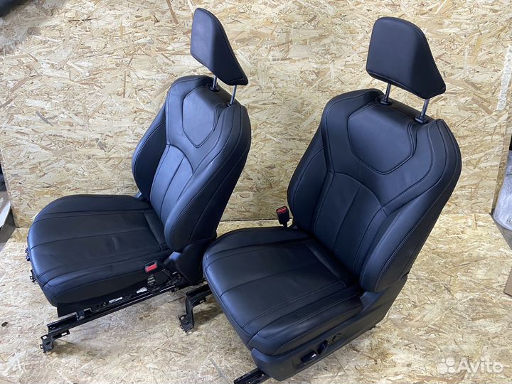 Комплект сидений на Infiniti QX60 II