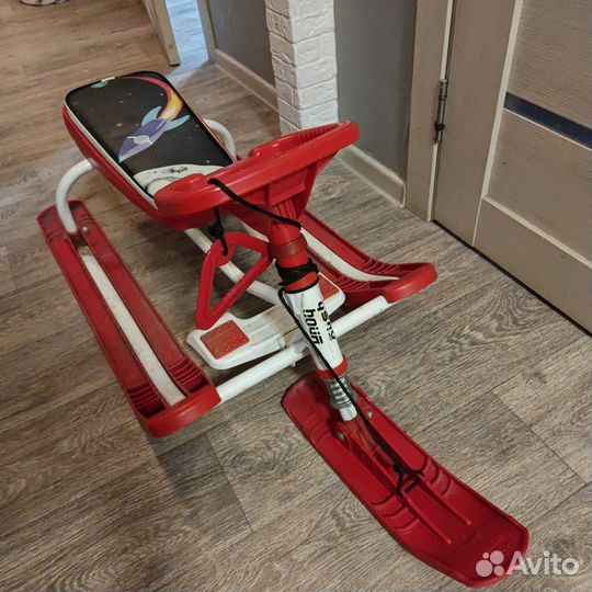 Детские санки с рулем