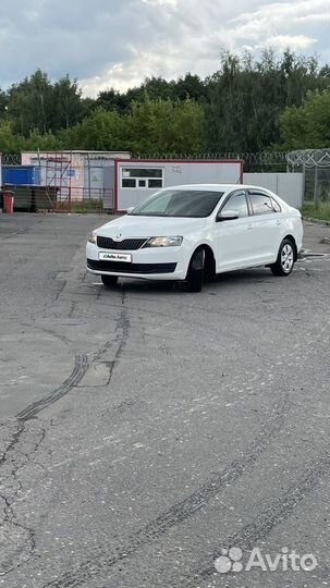 Skoda Rapid 1.6 AT, 2019, 195 000 км