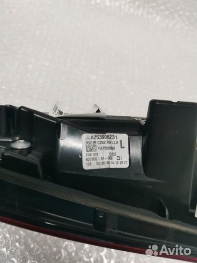 Фонарь в крышку багажника Mercedes-Benz Glc Coupe