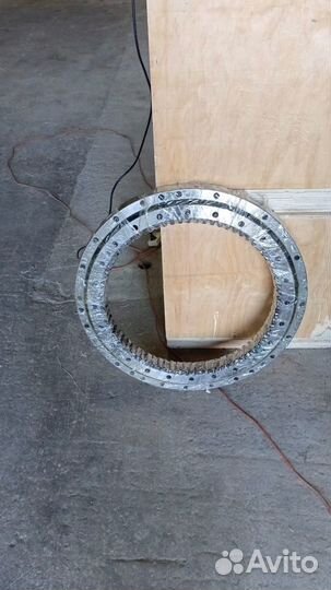 Круг поворотный hitachi ZAX80