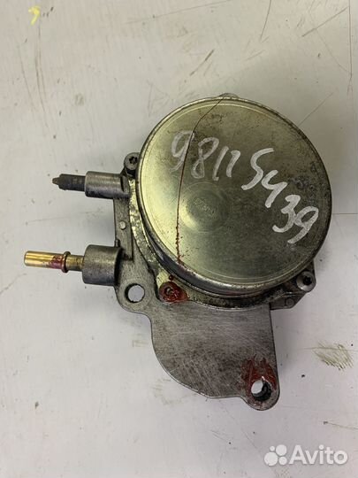 Б/У Насос вакуумный Opel Astra H, J, Zafira B