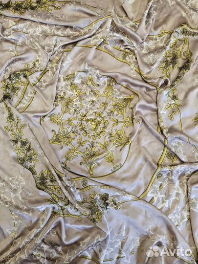 Платок натуральный шелк versace