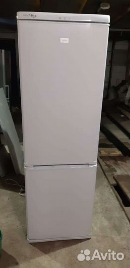 Холодильник бу zanussi