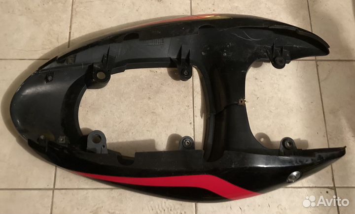 Задний подседельный пластик Suzuki SV 400/650