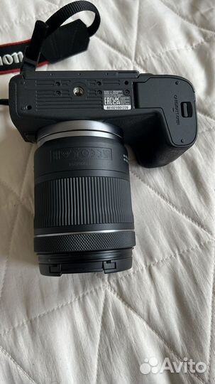 Беззеркальный фотоаппарат canon