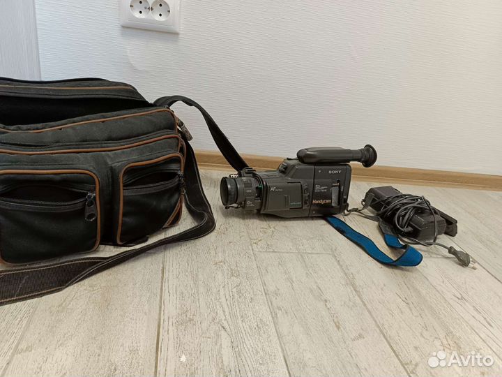 Видеокамера sony CCD-F355E