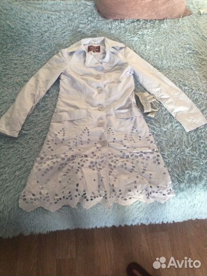 Плащ женский 44