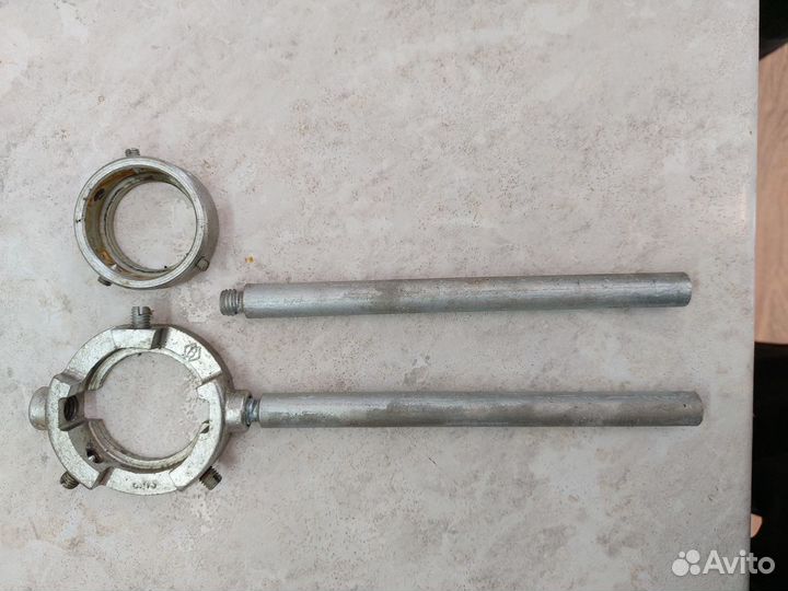 Плашкодержатель (универсальный) - комплект