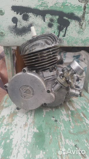 Двигатель д8