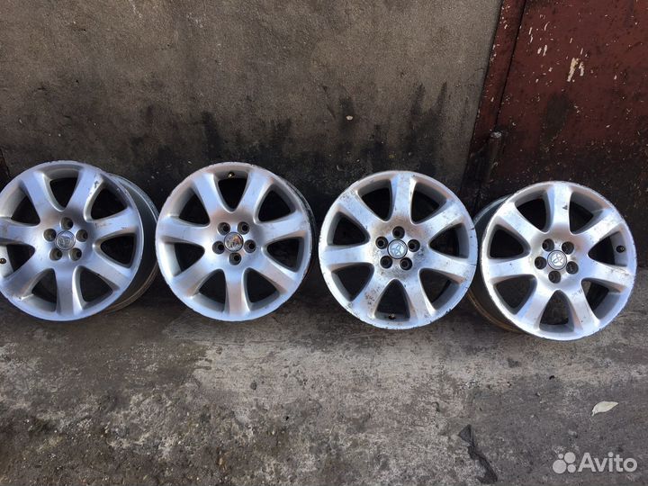Диск R17 Toyota Avensis литой