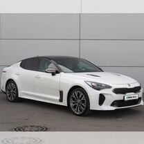 Kia Stinger 2.0 AT, 2018, 69 824 км, с пробегом, цена 2 748 000 руб.