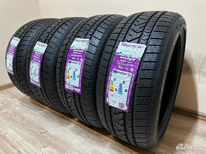 Tourador Winter Pro TSU1 245/40 R19 и 275/35 R19 99ZR