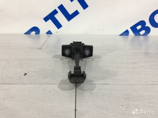 Ограничитель двери зад прав renault kaptur 1.6 CVT