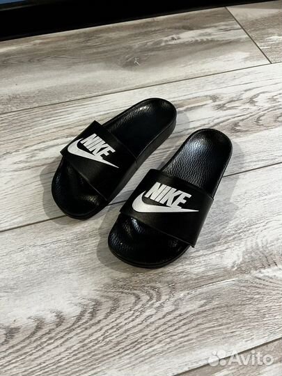 Сланцы nike