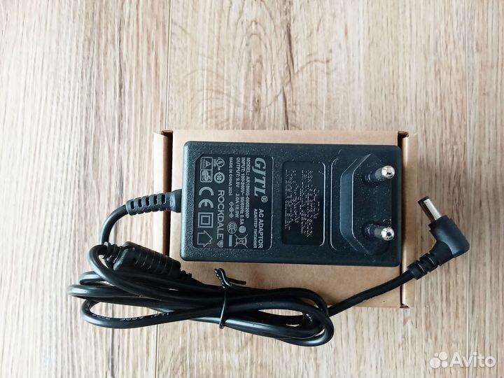 Блок питания Rockdale Impulse Mini Black (9V 2A)