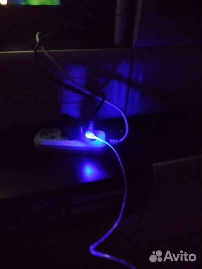Светящиеся провода зарядки