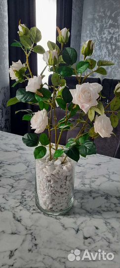 Композиция из розы real touch