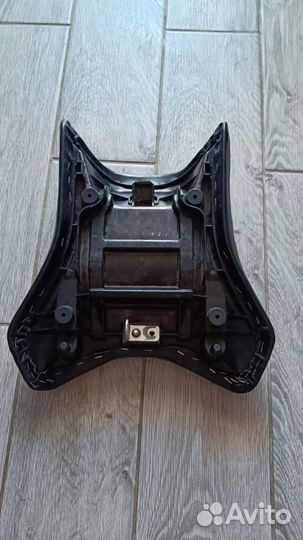 Переднее сиденье Yamaha FZ1-S