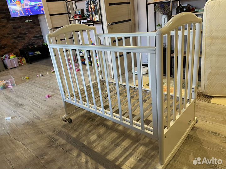 Кроватка детская