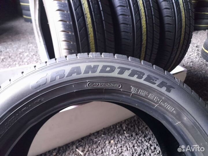 Dunlop Grandtrek ST30 235/55 R18 100H